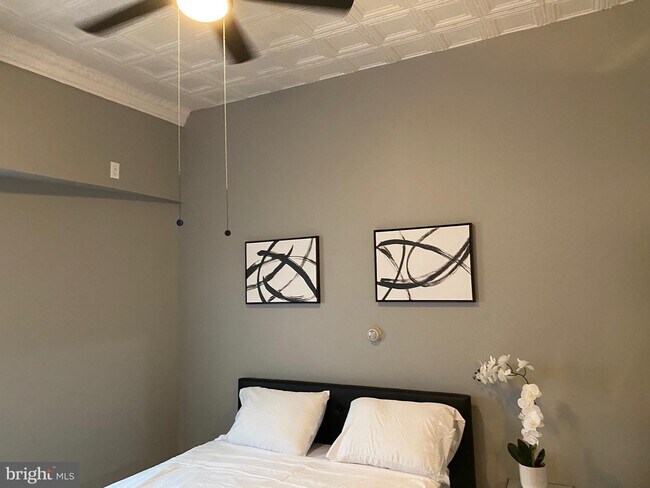 Foto del edificio - 5035 Torresdale Ave