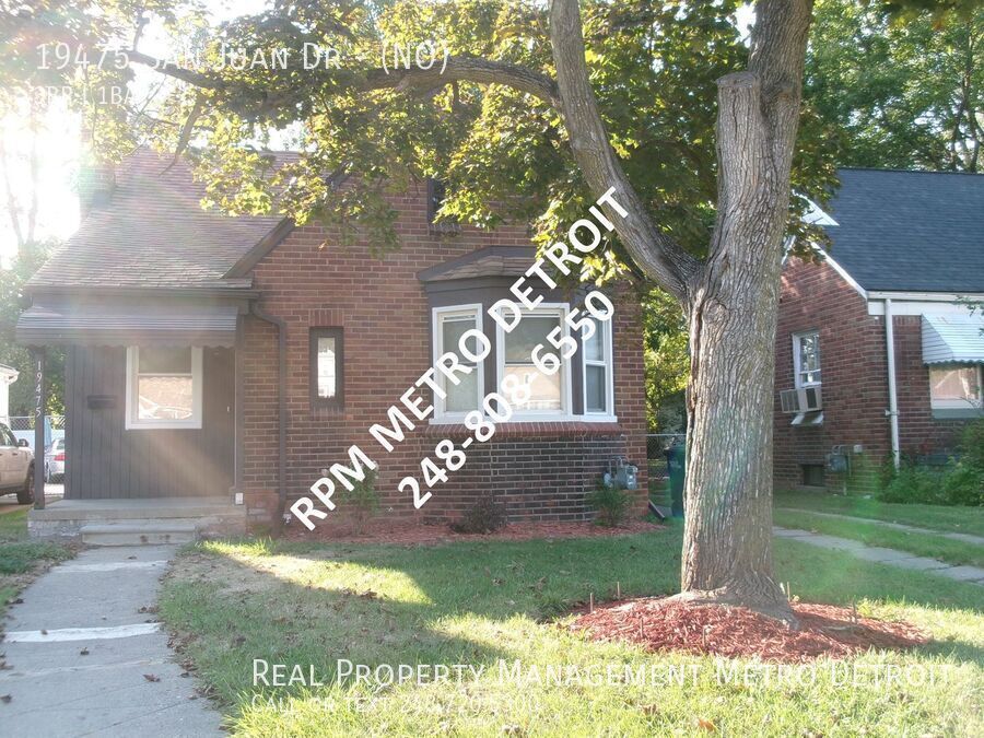 Foto principal - MOVE IN READY 3 BEDROOM BUNGALOW in DETROIT