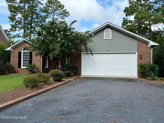 Building Photo - 1475 Monticello Dr