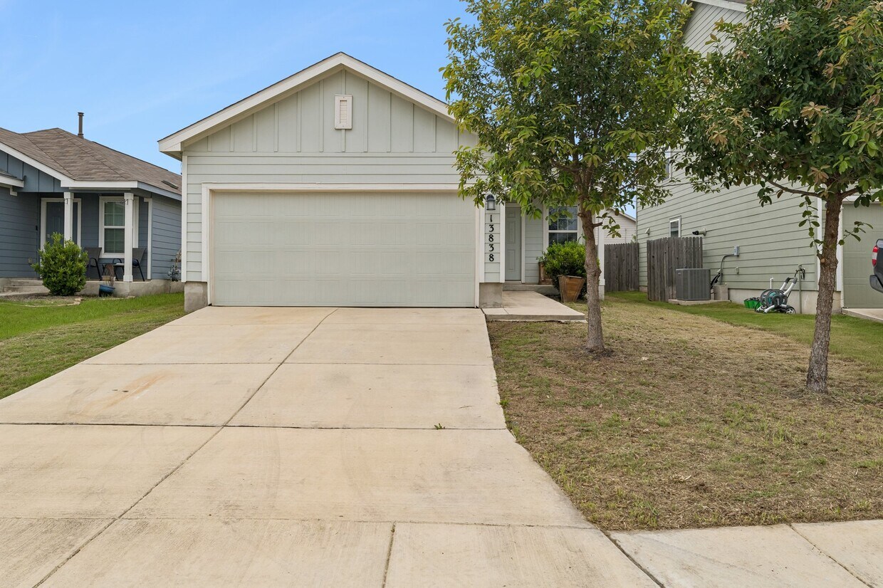 Photo - 13838 Buffalo Valley (San Antonio, TX)