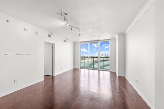 Photo - 335 S Biscayne Blvd Apartment