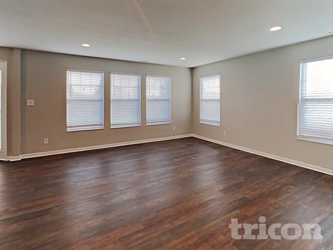 Building Photo - 6077 W Jamison Dr