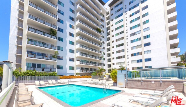 Foto principal - 1155 N La Cienega Blvd