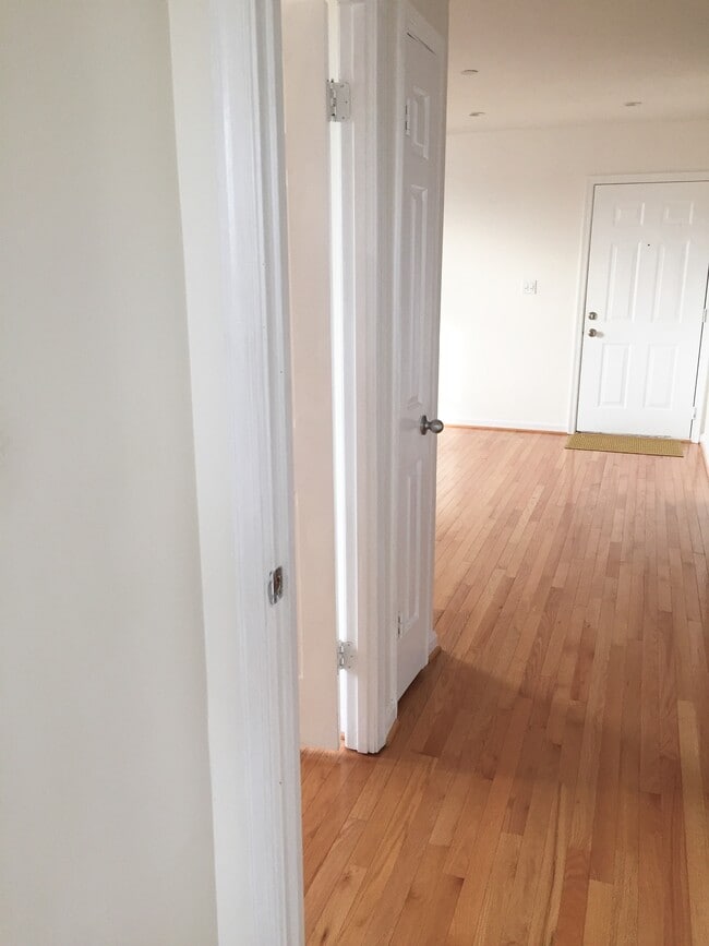 Foto del edificio - 730 11th St NE