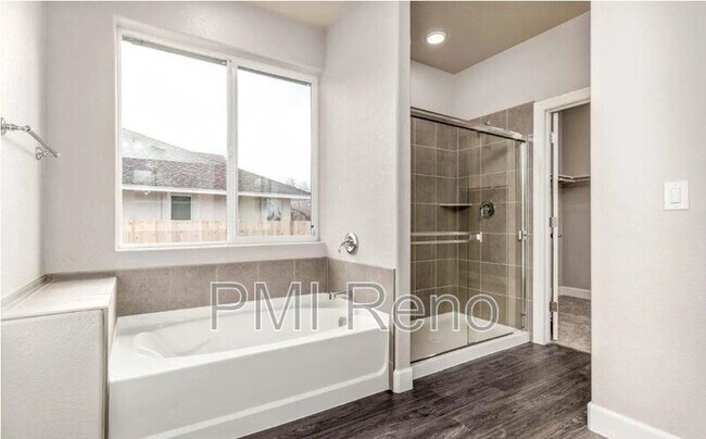 Building Photo - 1703 Gem Ct