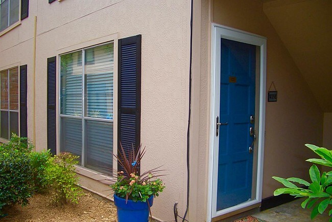 Foto del edificio - 1807 Stoney Brook Dr