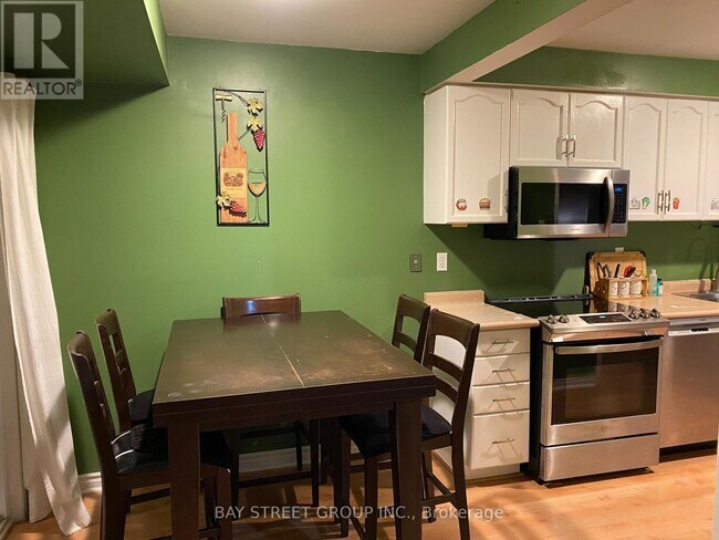 Photo du bâtiment - 5958 Greensboro Dr