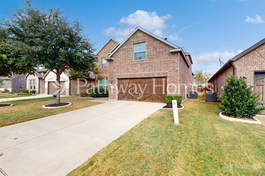Foto principal - 209 Bentley Dr