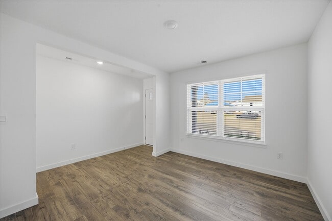 Foto del edificio - 7740 Belhaven Ln