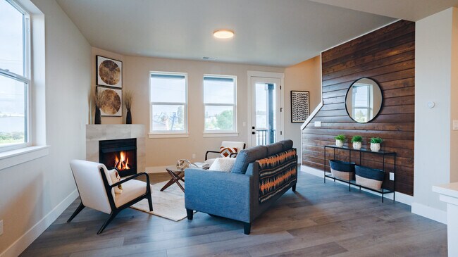 Building Photo - 63104 Sophwith Ln