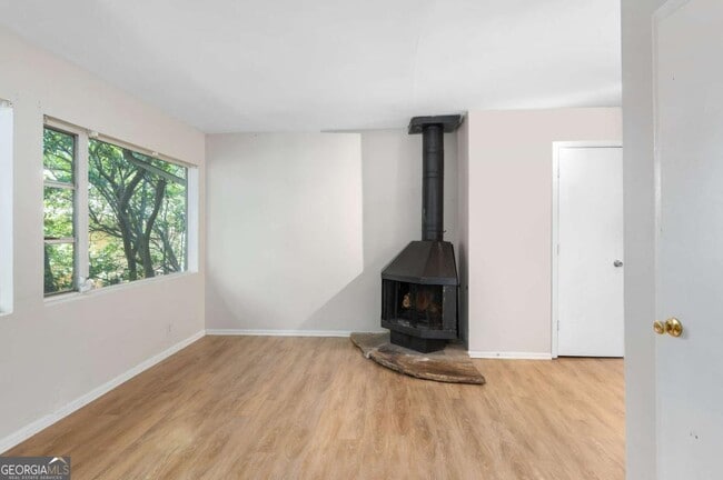 Building Photo - 11 Peachtree Hills Ave NE