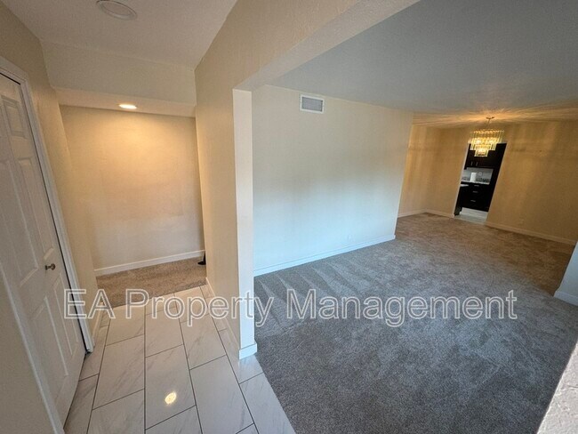 Building Photo - 4908 La Bajada Rd NW