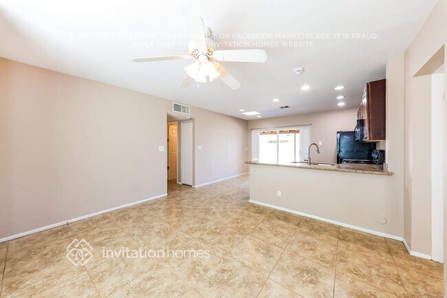 Foto del edificio - 2332 W Hartford Ave