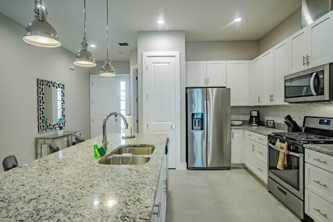 Foto del edificio - 2664 Sunrise Shores Dr