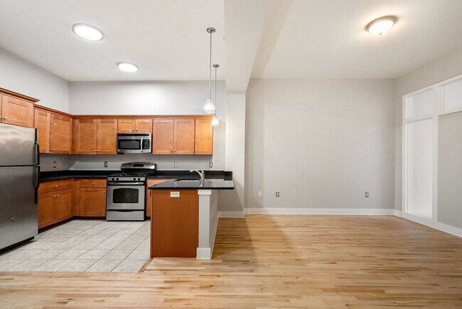 Building Photo - 20 Parmenter St