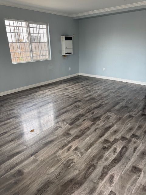 Foto principal - 10465 S Hoover St