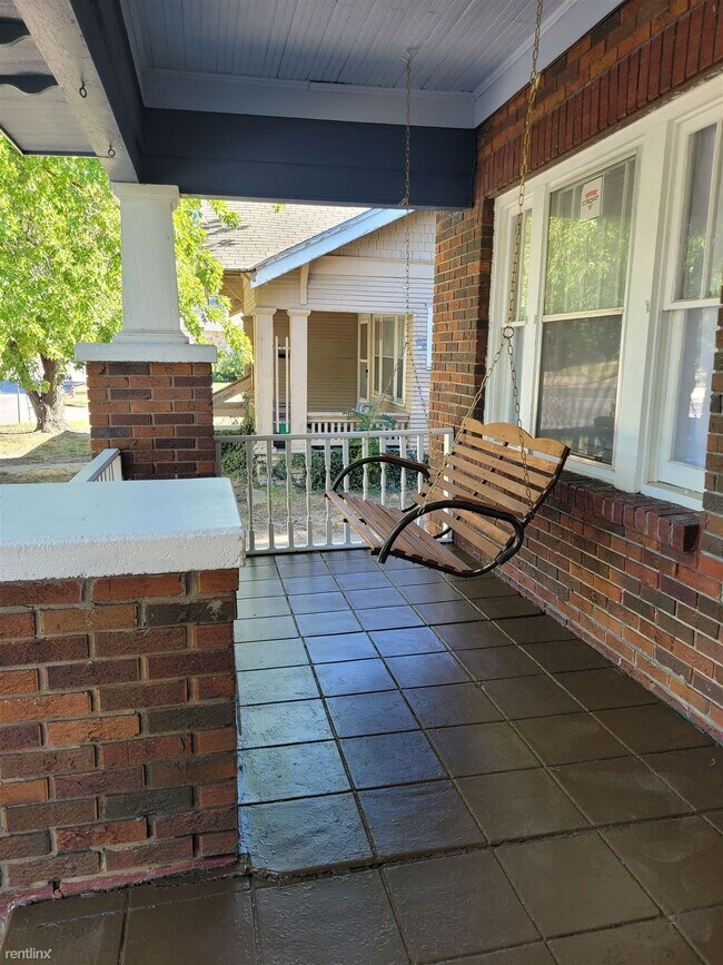 Foto del edificio - 4 br, 2 bath House - 1037 South Seneca Street