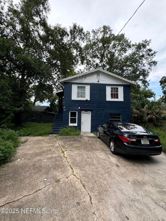 Primary Photo - 1526 W 22nd St