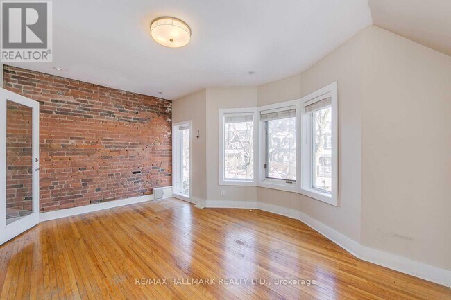 Building Photo - 6 Prust Ave