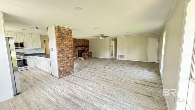 Building Photo - 9424 Hurricane Rd