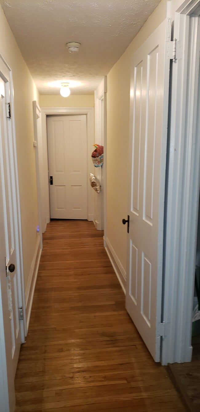 Building Photo - 314 w clinton st