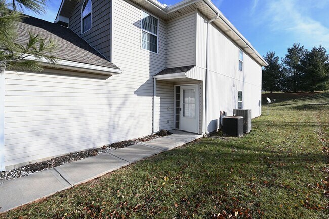 Foto del edificio - 3 Bedroom, 2.5 bath Townhome with 1 car garage!