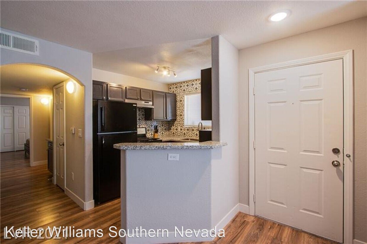 Foto principal - 4304 W Lake Mead Blvd