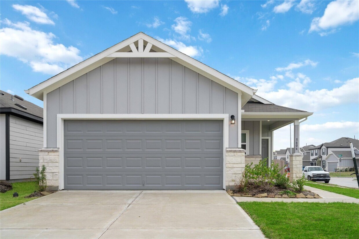 Foto principal - 5606 Finely Run St