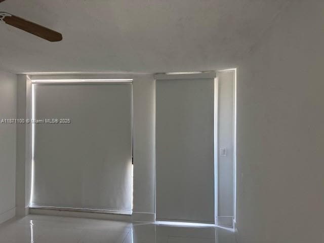 Building Photo - 9800 W Bay Harbor Dr