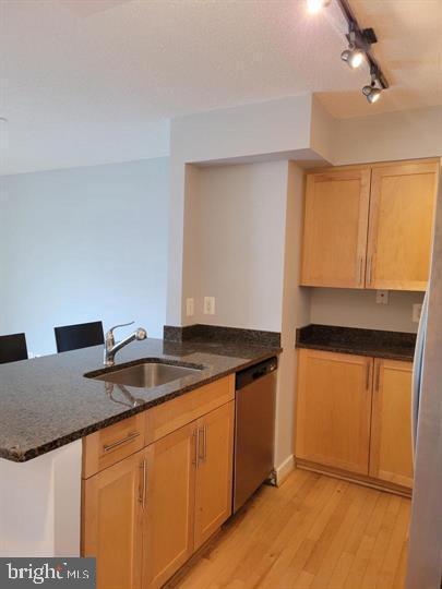 Foto del edificio - 7500 Woodmont Ave