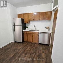 Building Photo - 381 Dundas St E