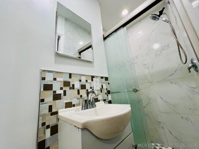 Foto del edificio - 3387 NW 37th Ave