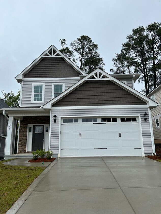 Foto principal - 2234 Westdale Dr. ~ Westdale Commons ~ Hay...