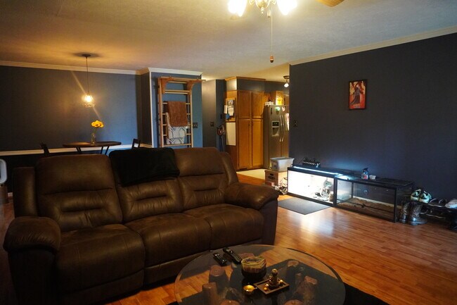 Foto del edificio - 496 Lindsay Rd