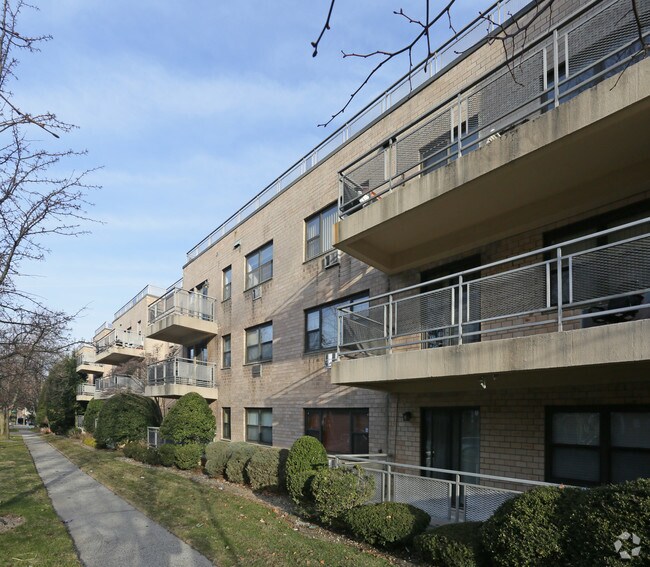 Building Photo - 1 Overlook Ave
