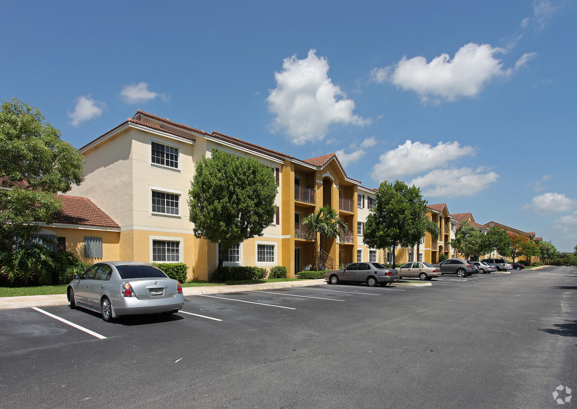 Eagle Pointe Apartments Pompano