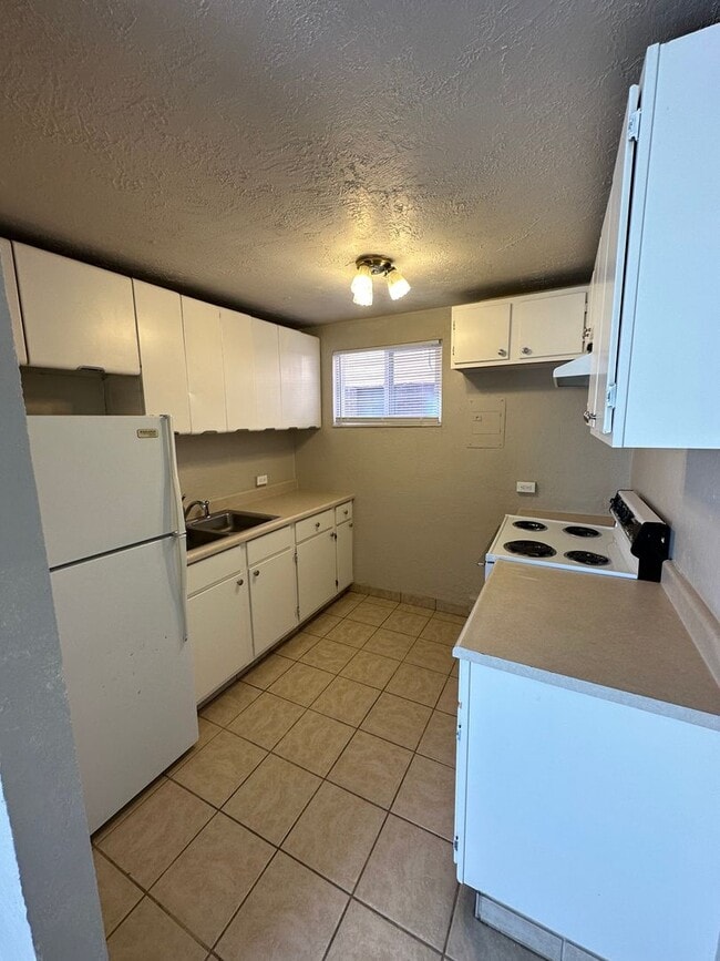 Building Photo - 2607 Poplar Ct
