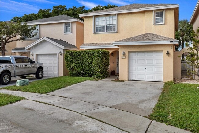 Building Photo - 4055 Eastridge Dr