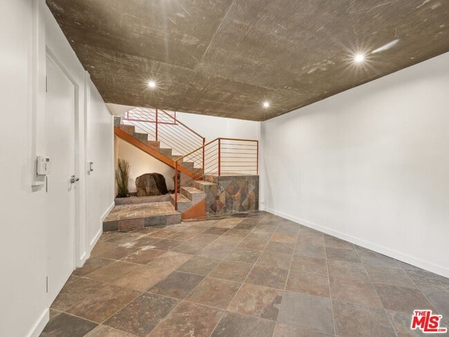 Foto del edificio - 2222 Bancroft Ave