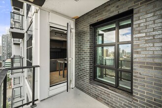 K-1 Suite - Balcony - Fourth Street Lofts (4SL)