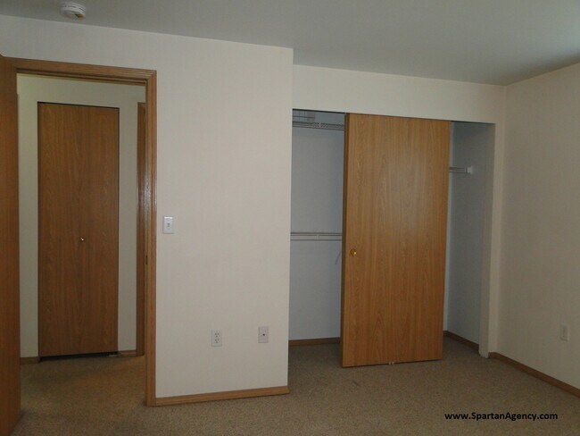 Foto del edificio - 16114 93rd St E