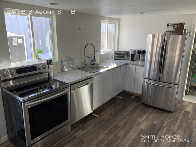 Building Photo - Remodeled 1 bed 1 bath private fenced yard