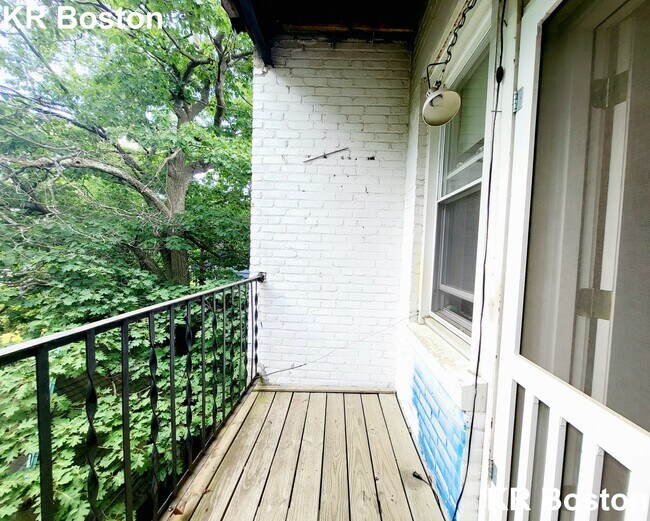 Building Photo - 119 Sutherland Rd