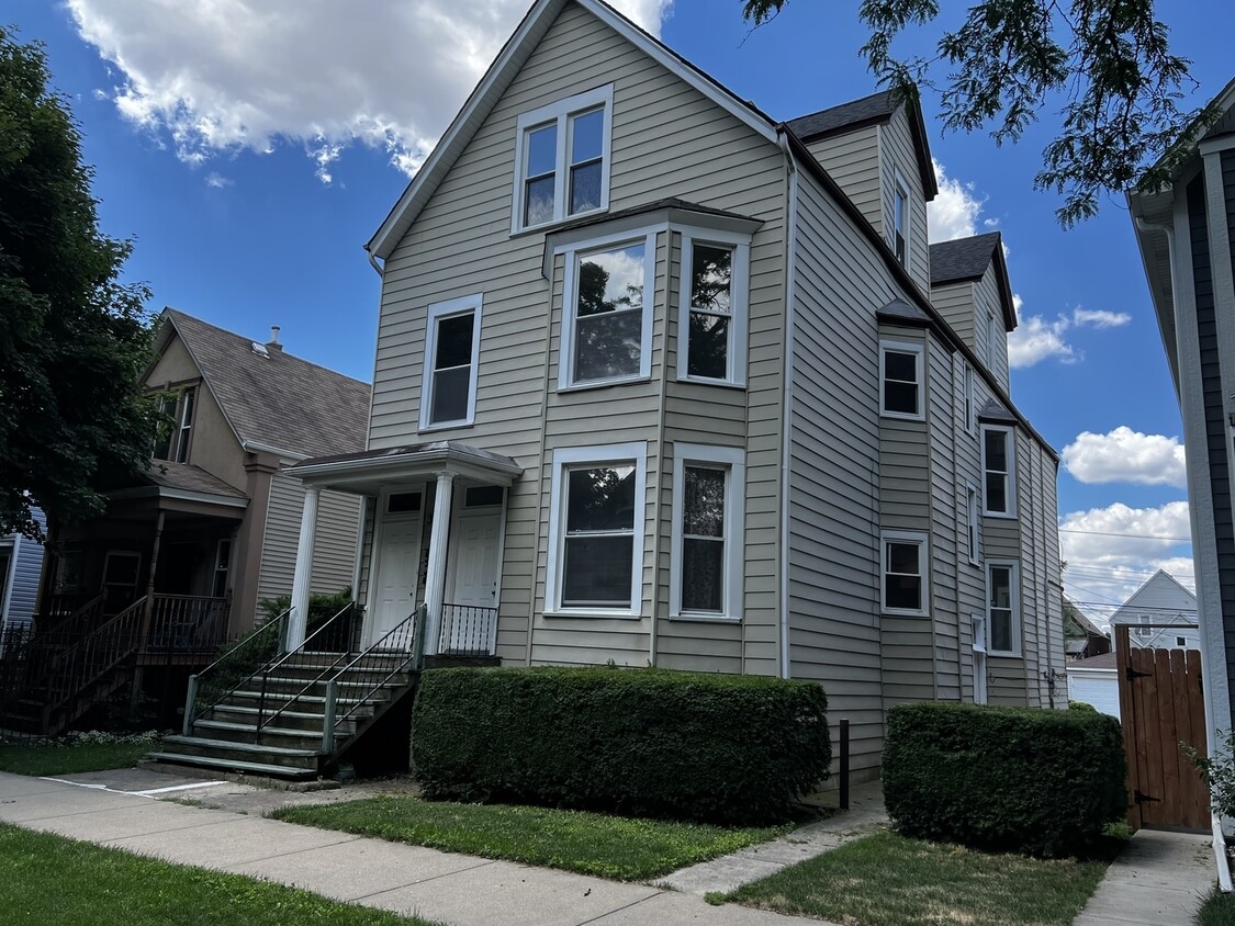 Primary Photo - 3450 N Troy St