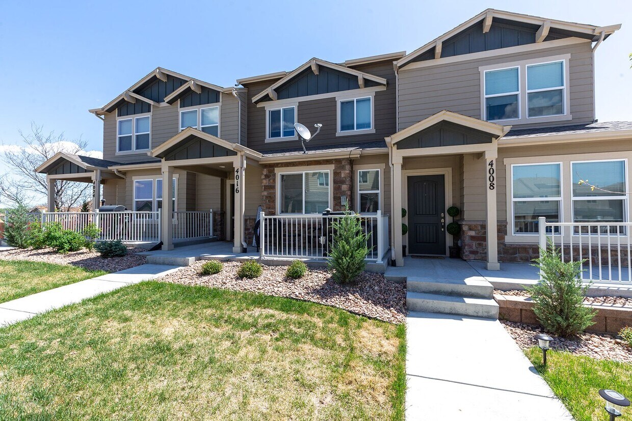 Foto principal - Townhouse Unit for Rent