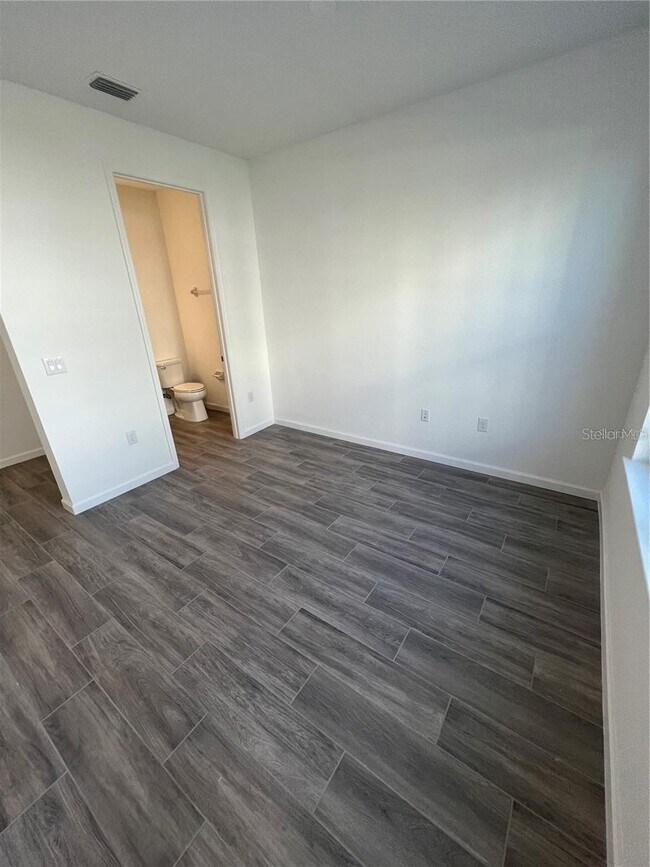 Building Photo - 2257 Valentine Aly