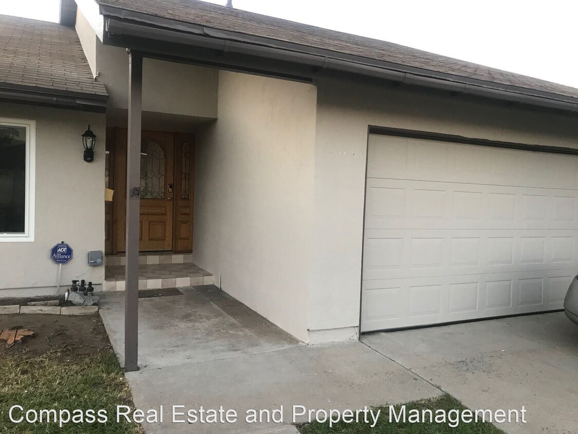 Foto principal - 4 br, 2 bath House - 553 Mariposa St