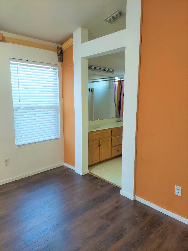 Foto del edificio - 812 Granite Ave