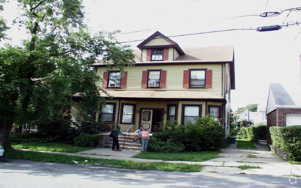 Primary Photo - 44 Washington Ave