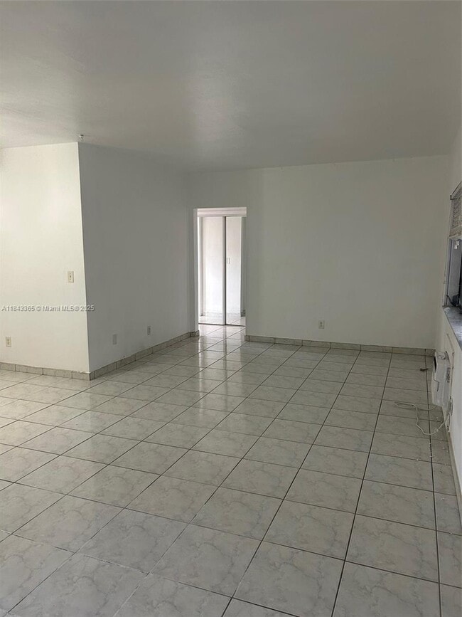 Building Photo - 7845 NE Bayshore Ct